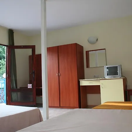 Oasis Villas Golden Sands Room photo
