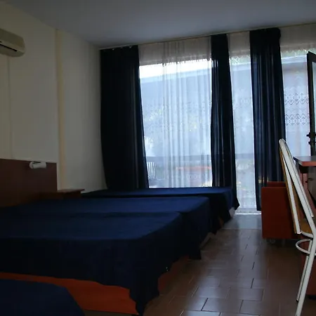Oasis Villas Golden Sands Room photo